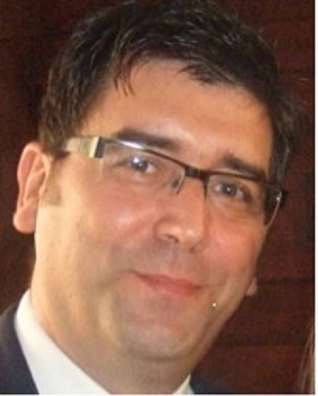 Dr. Moreno Navarrete Dr. Moreno Navarrete